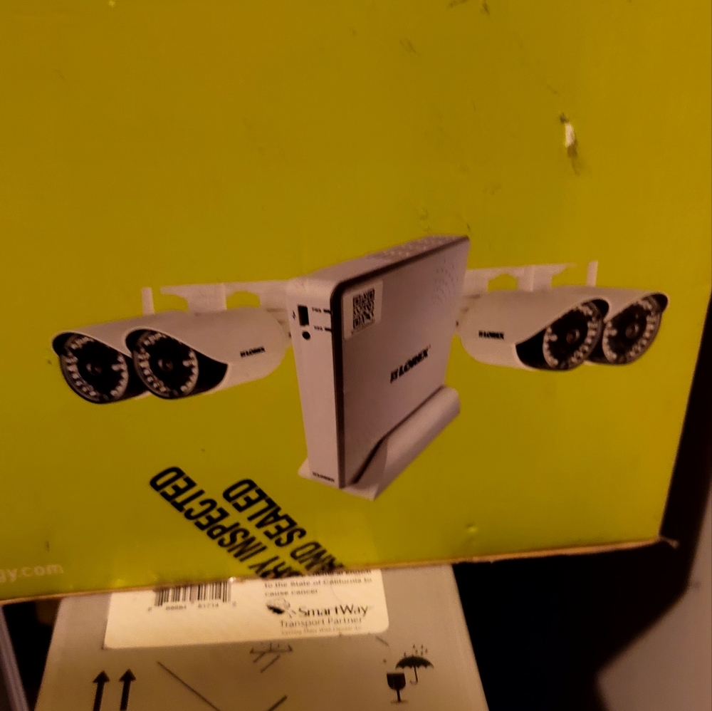 Security camera - Picture 2 of 3